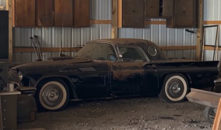 Uno de los grandes coches clásicos de 1957 fue olvidado en un garaje durante 15 años: lo que ocurrió después emocionó a todos