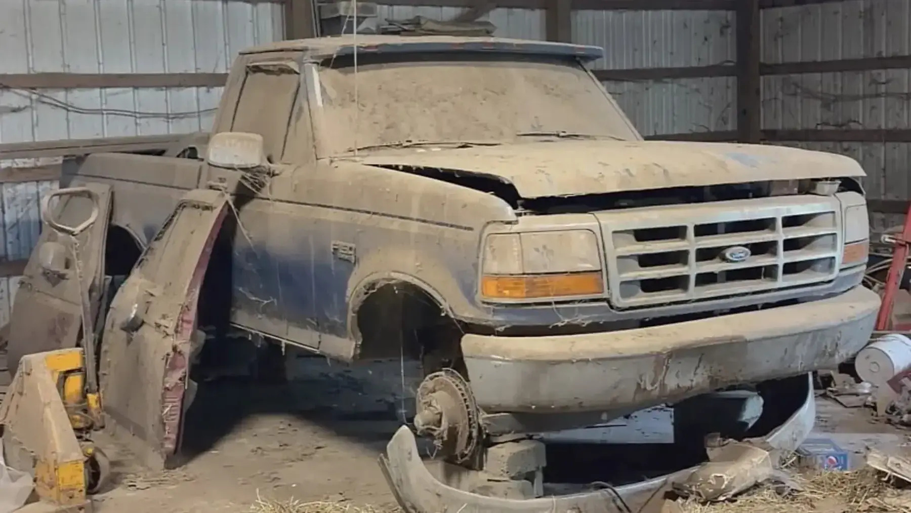 El Ford F-150 que estuvo parado casi 30 años.