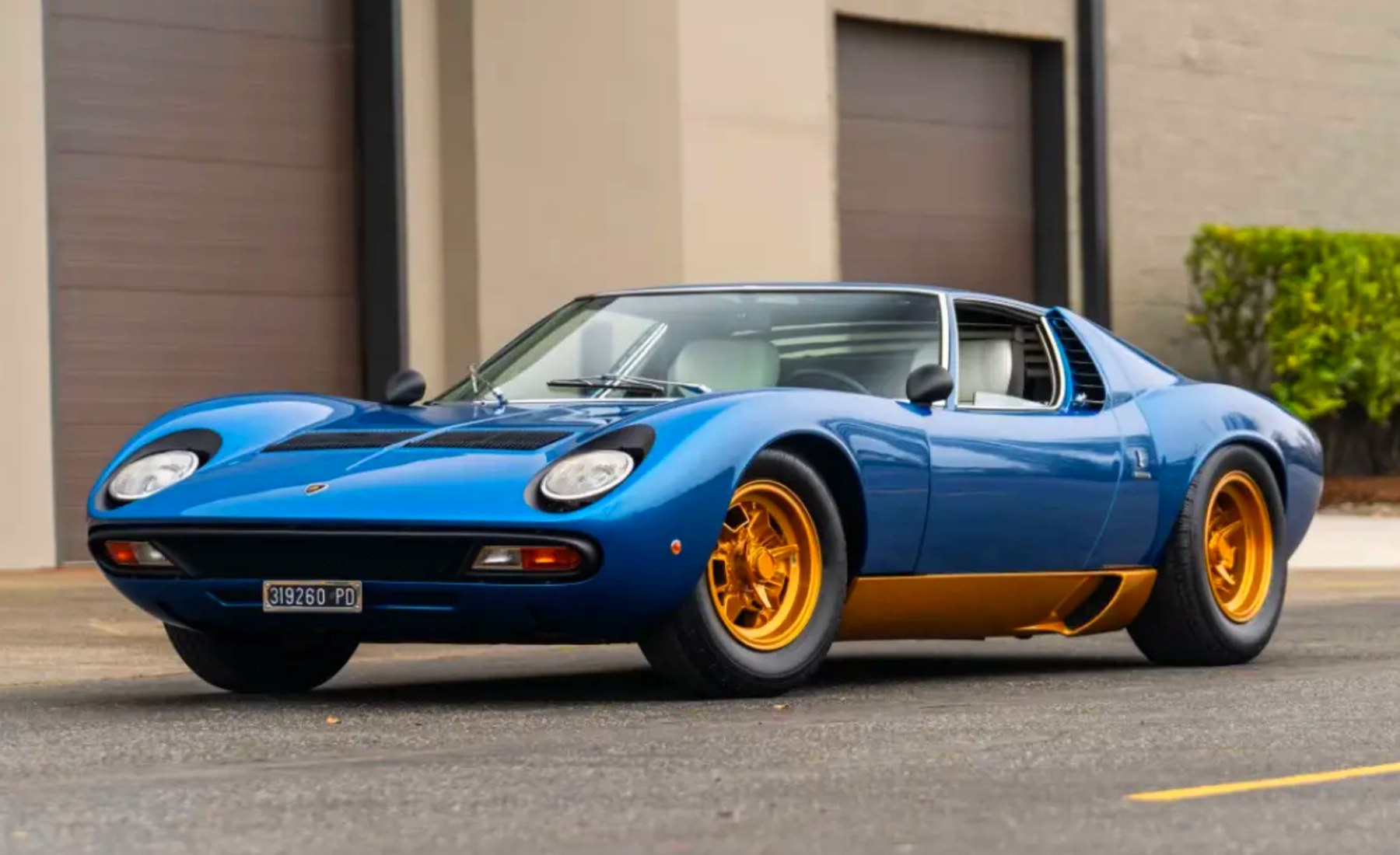 Lamborghini Miura SV