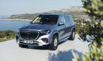 Maybach arrincona a Bentley y Rolls-Royce y lleva el lujo un paso más allá con su nuevo GLS: masaje en las pantorrillas, IA y un V8 electrificado