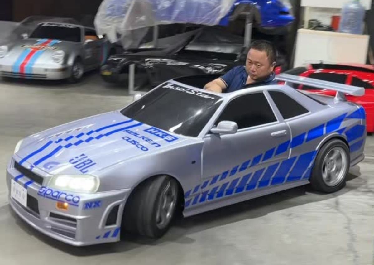Nissan GT-R R34 miniatura