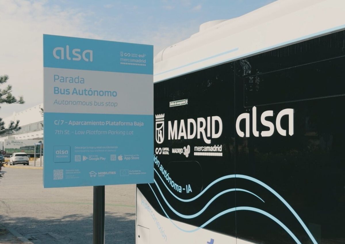 Parada informativa autobús autónomo Mercamadrid