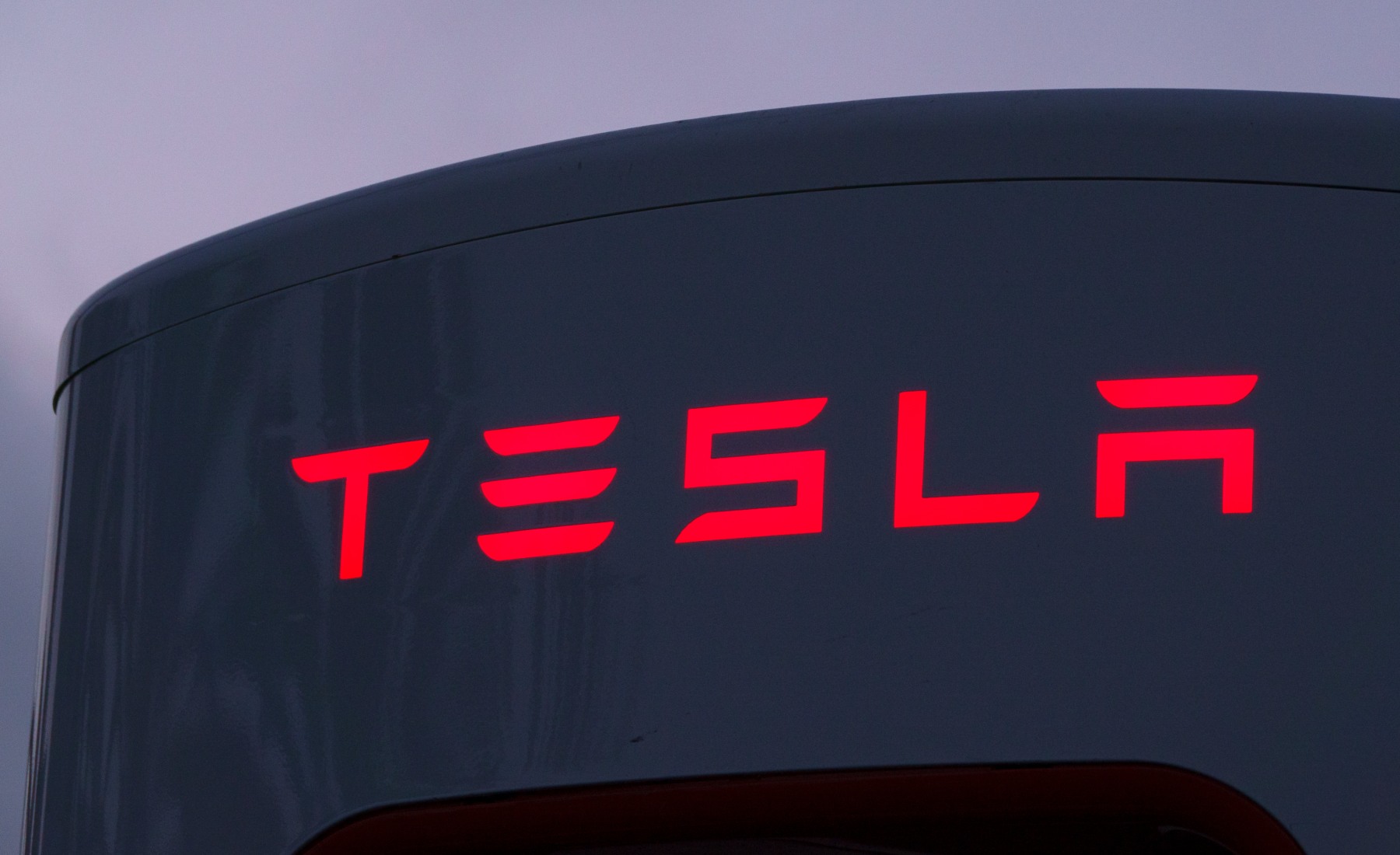 Poste carga Tesla