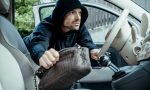 Robos en coche este verano: los expertos te dicen qué hacer para evitar problemas con el seguro