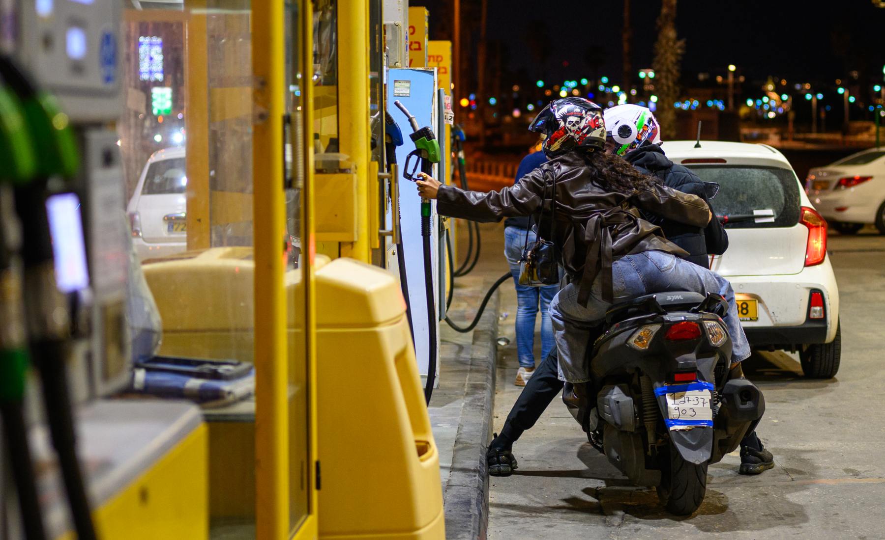 Repostar sentado en la moto