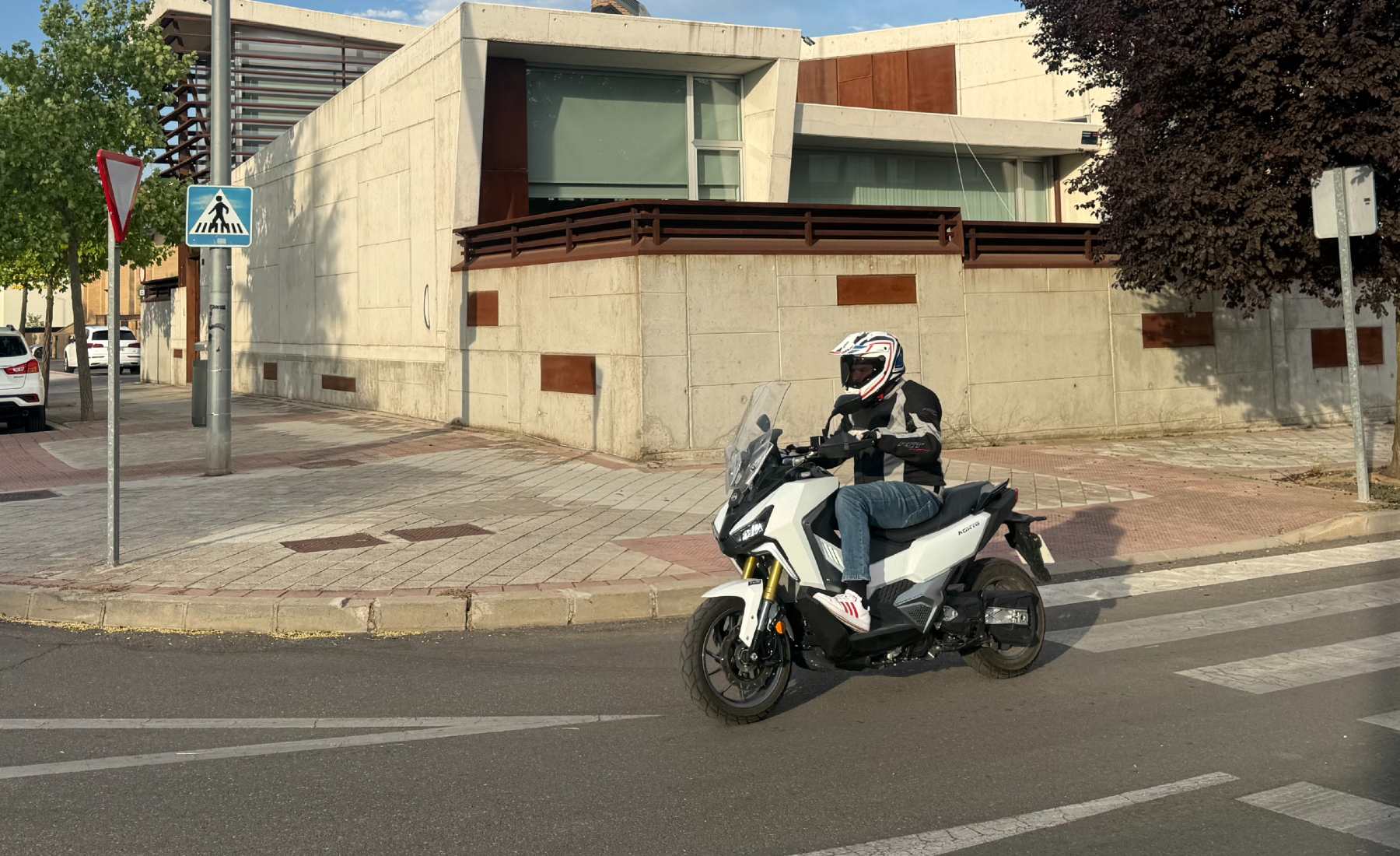 SYM ADXTG 400