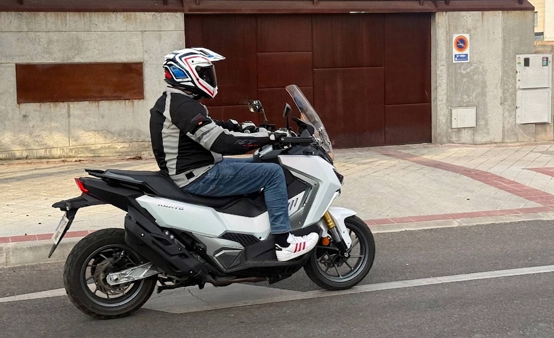 SYM ADXTG 400
