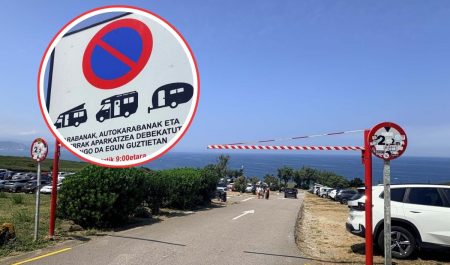 Señal prohibido aparcar caravanas