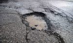 La paradoja del coche eléctrico en China: los automóviles más modernos están destruyendo el asfalto