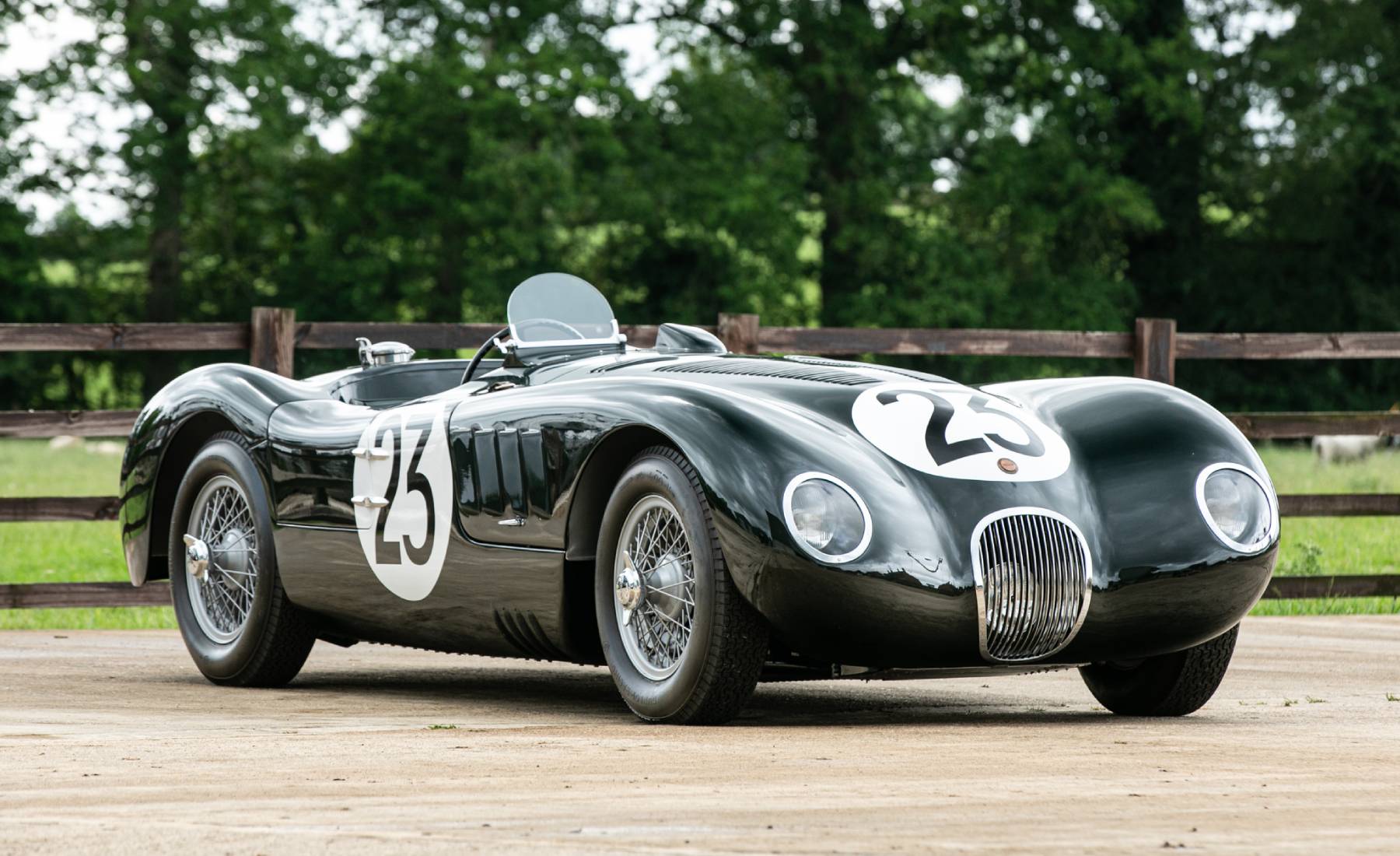 Jaguar XKC001.