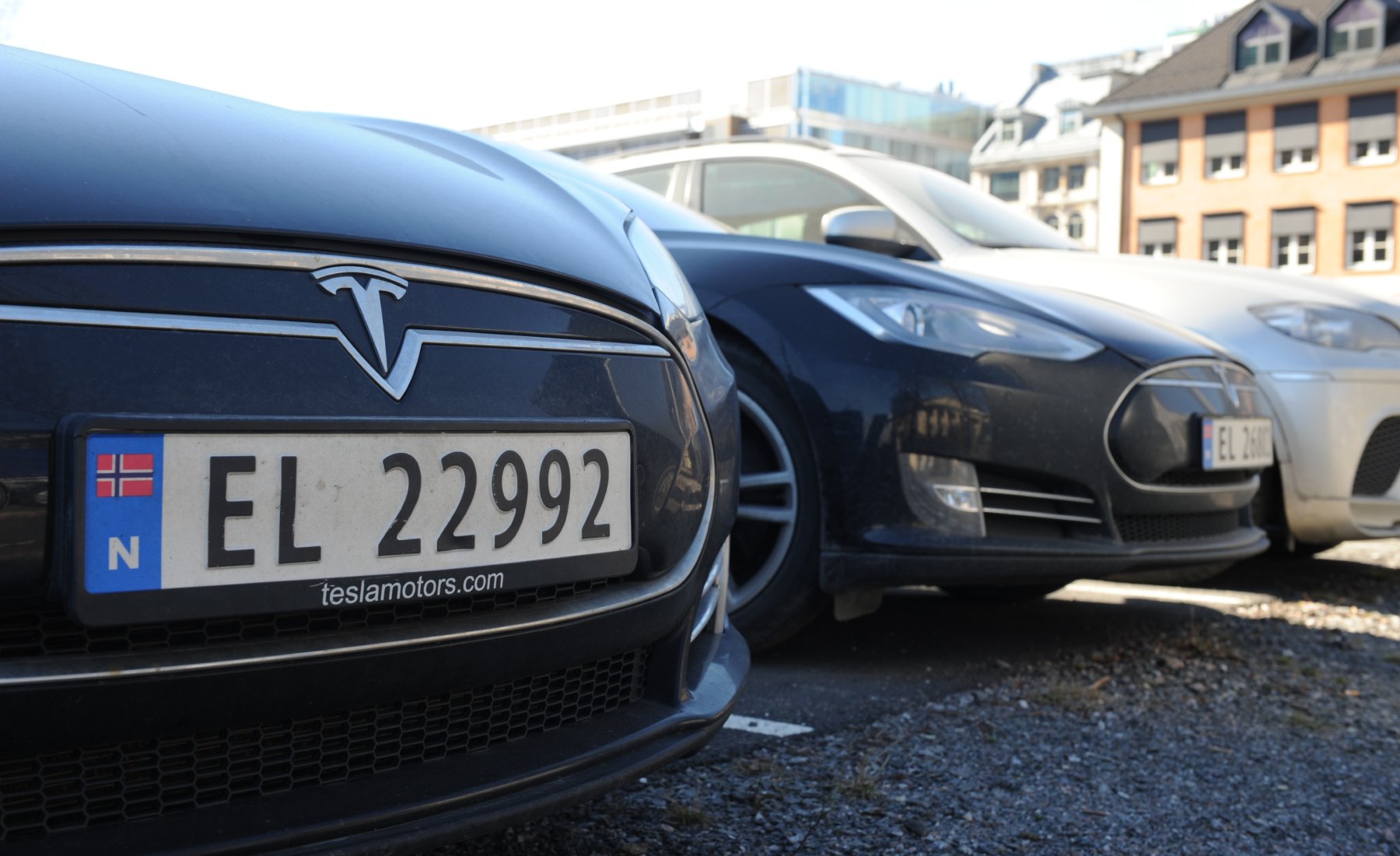 Tesla Noruega matrícula
