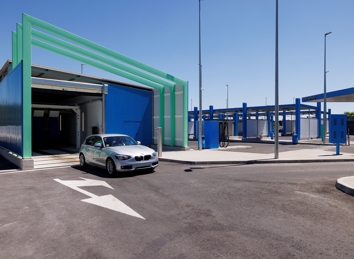 Túnel de lavado de coches Moeve de Madrid