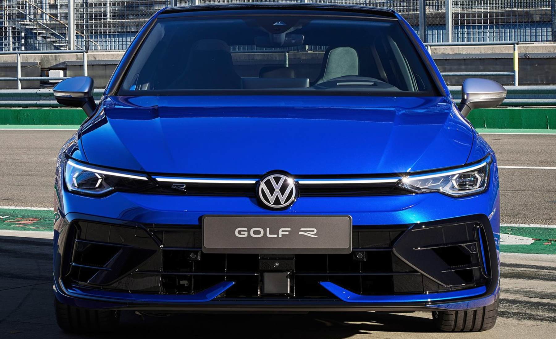 Volkswagen Golf R ancho