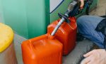 Comprar gasolina en bidones para ahorrar este verano: la letra pequeña que puede costarte caro