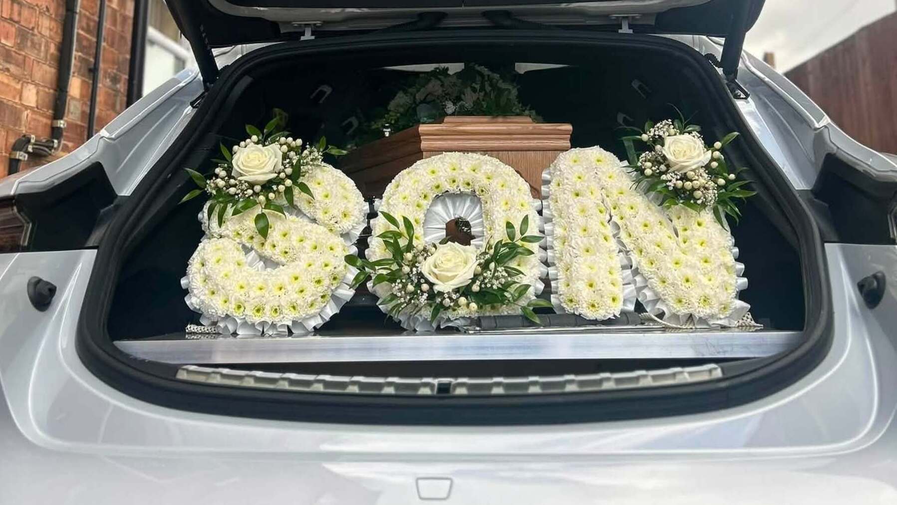 El Taycan funerario.