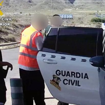 Cazado por la Guardia Civil en plena cabina de peaje: el rocambolesco sistema de estafa de un empleado detenido en la AP-7