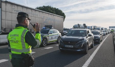 Una temeridad recurrente: la DGT sanciona a más de 4.000 conductores en una semana de vigilancia