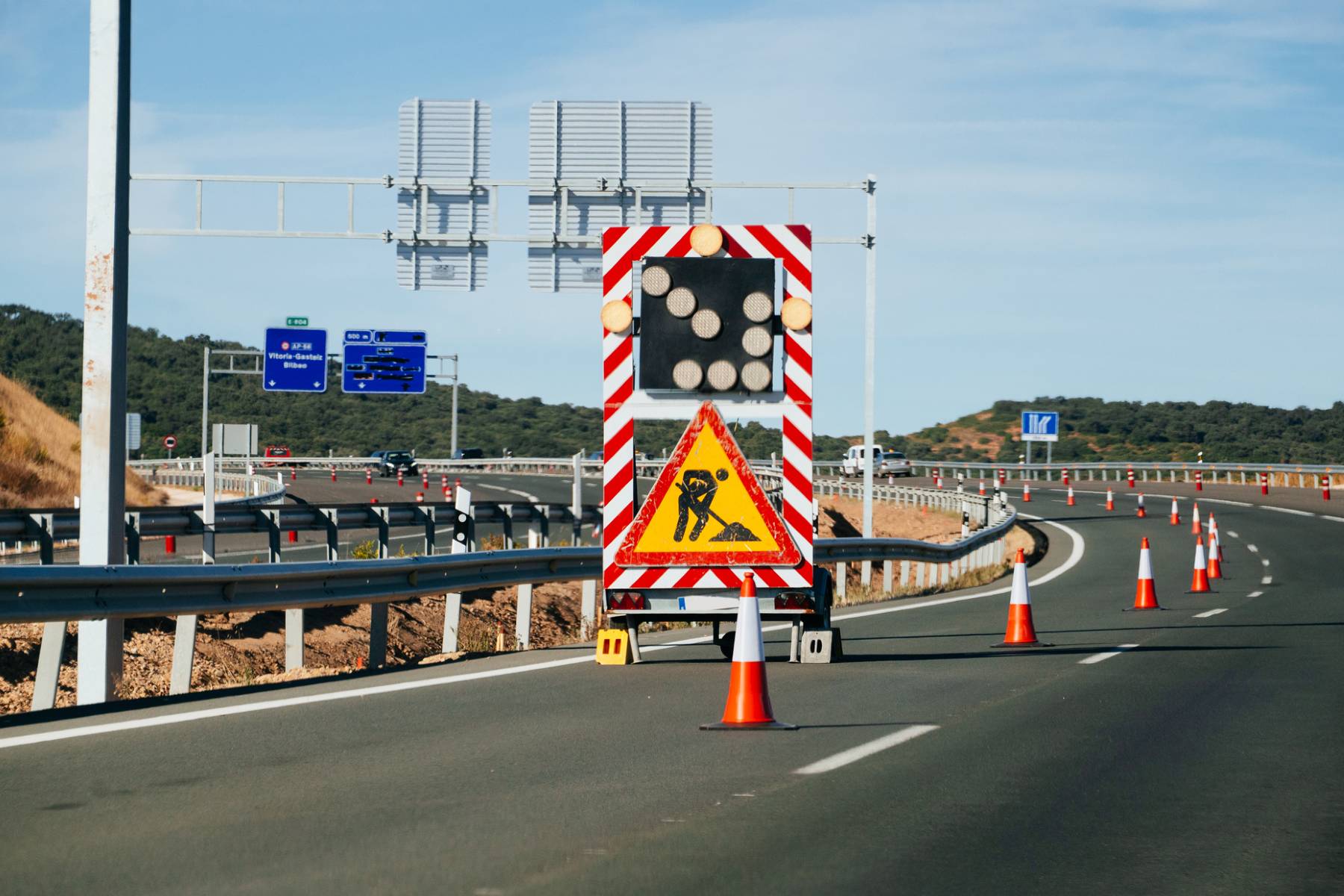 La DGT anuncia el corte total de estas autovías de Madrid durante el verano: horas y tramos afectados