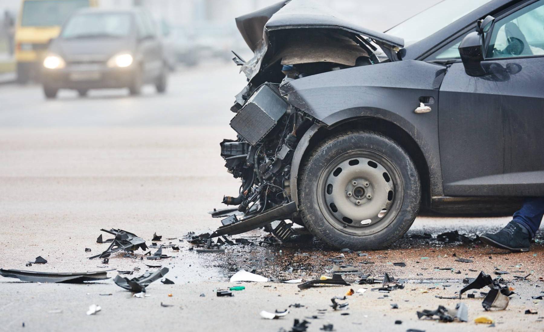 Accidente coche aparcado