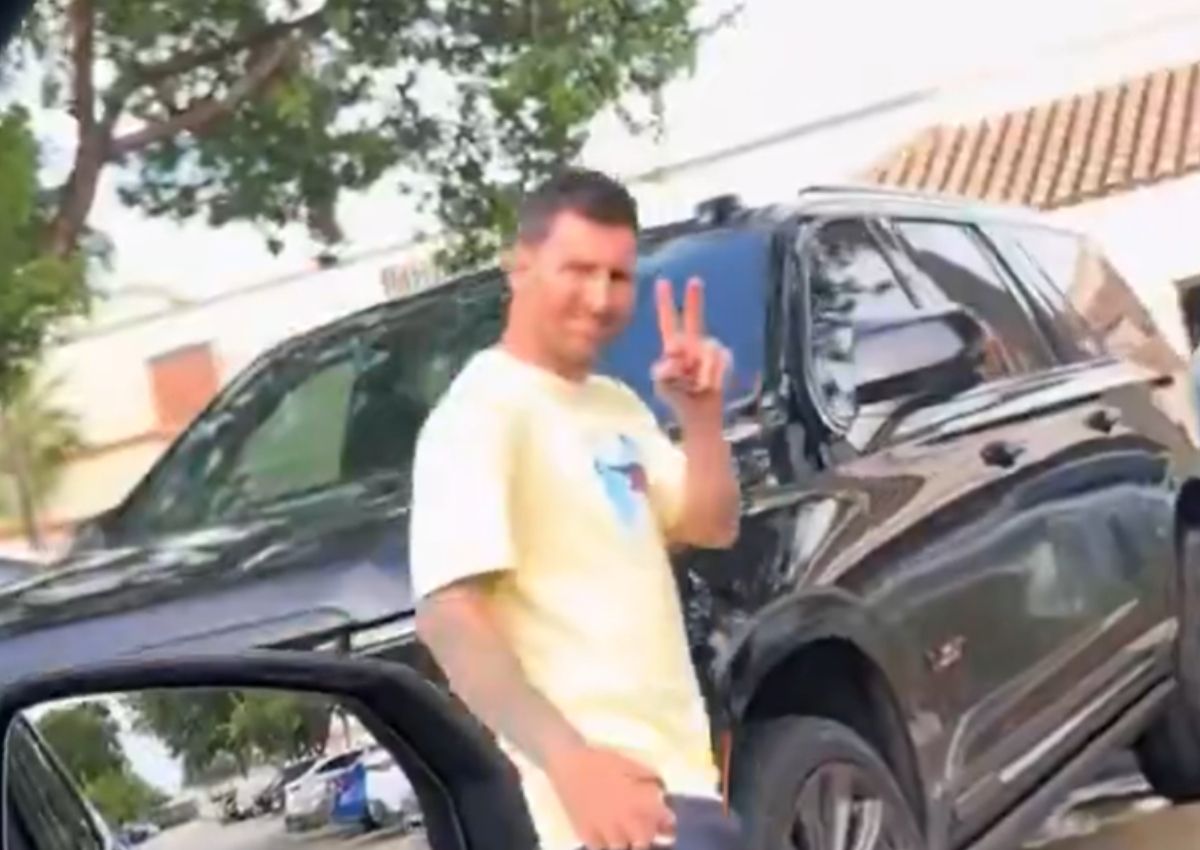 Cadillac Escalade Messi