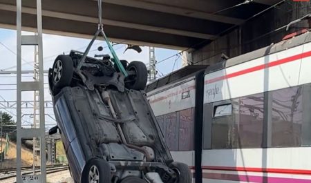 Caída coche puente Cercanías Fuenlabrada