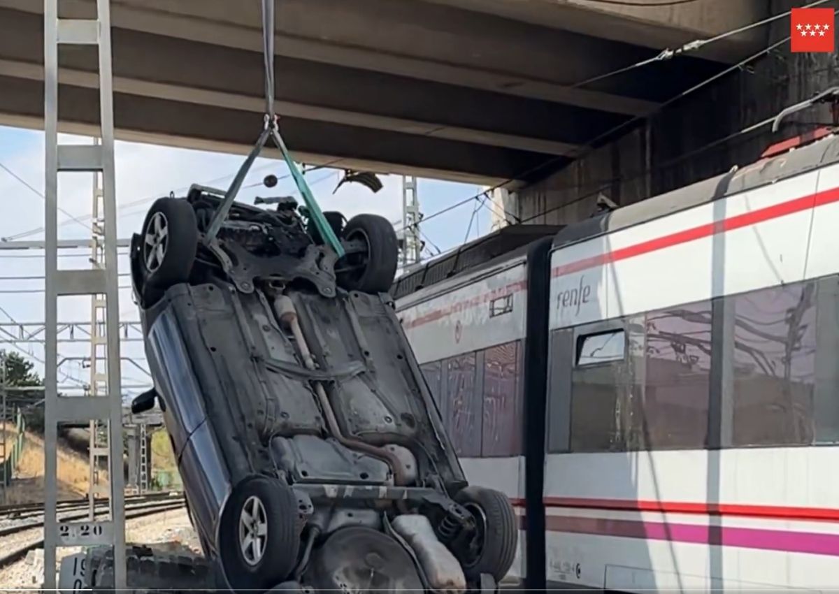 Caída coche puente Cercanías Fuenlabrada
