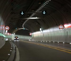 ¿Por qué muchos túneles terminan en curva? La razón es más trascendental de lo que pudiera parecer