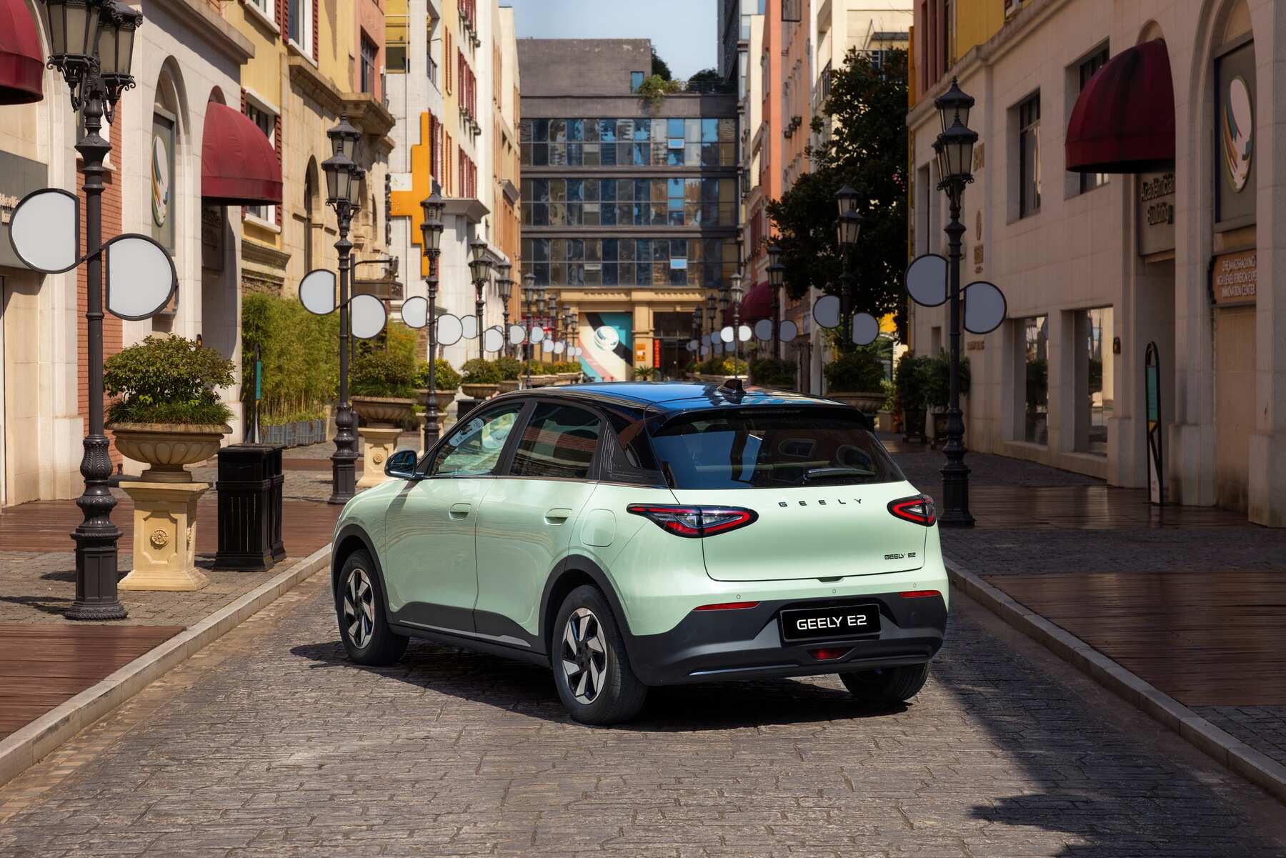 Geely E2