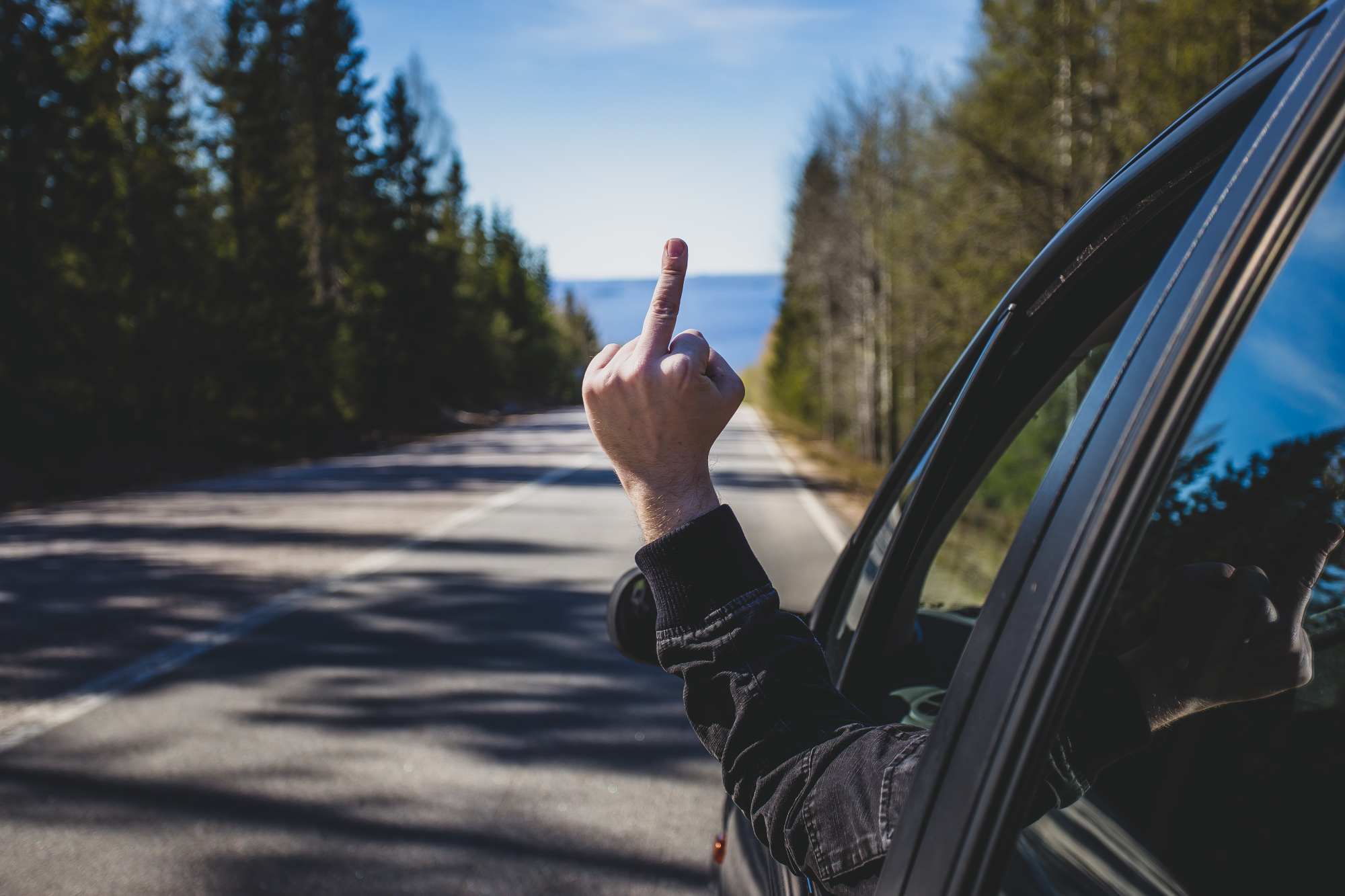 GESTO AL VOLANTE