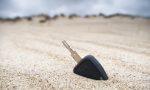La Guardia Civil advierte a quienes van a la playa: nunca hagas esto con las llaves del coche, puede arruinarte las vacaciones