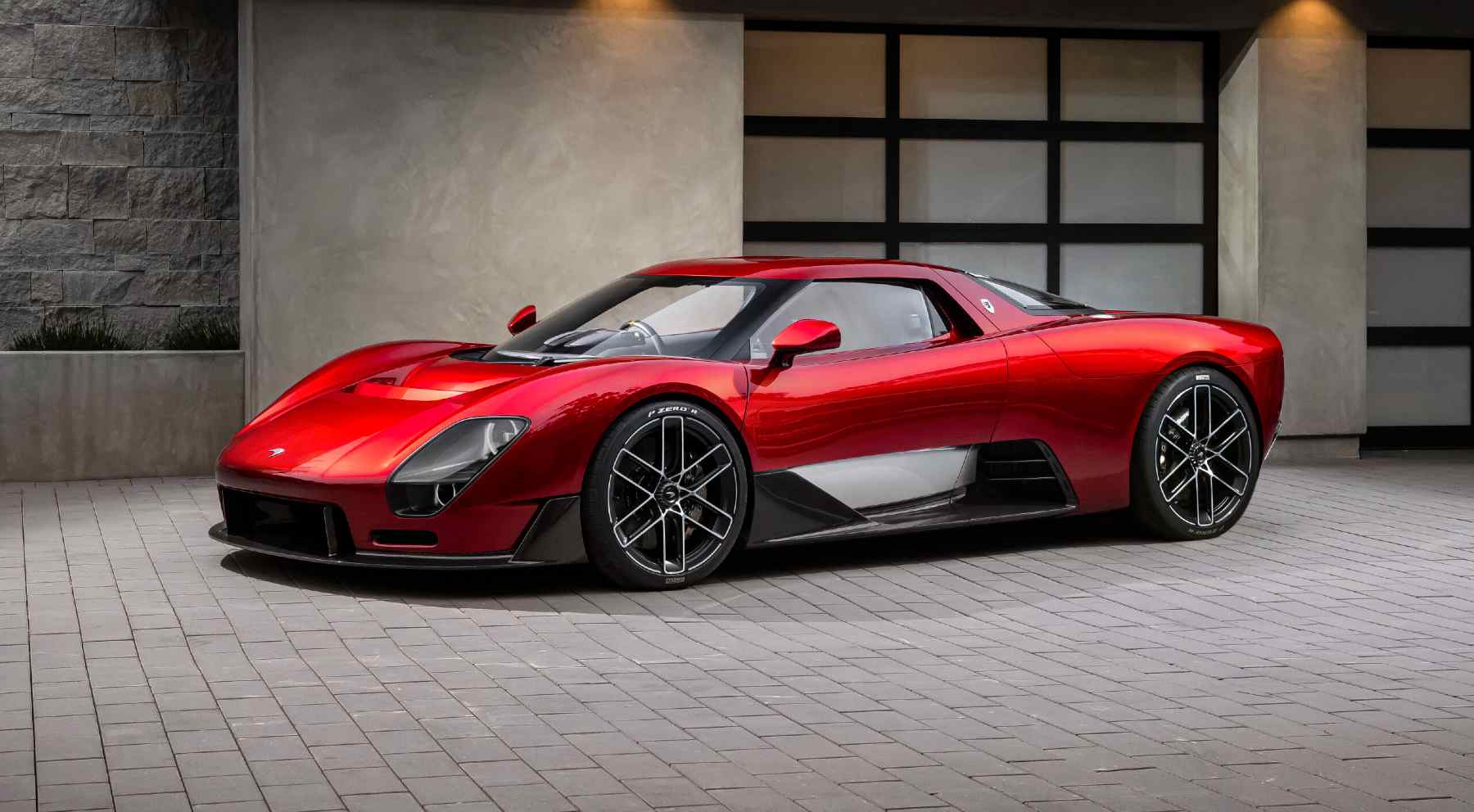 McLaren McL 6GT
