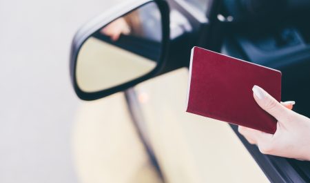 Europa crea un pasaporte para los coches que permitirá conocer un datos claves antes de comprar uno