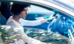 El coche se convierte en médico: así empiezan el volante, el cinturón y la cámara a vigilar la salud del conductor