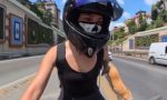 Minutos de terror para esta motorista que llevaba a su gato en un transportín: lo que pasó con su mascota se ha viralizado en segundos