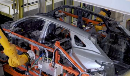 Así es el viaje de un coche chino desde su fábrica hasta España