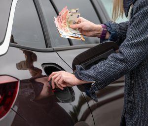 Ahorrar gasolina y dinero
