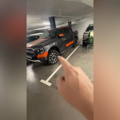 Ni uno ni dos ni tres coches ocupando más de una plaza: la escena captada en un Mercadona que ha indignado a las redes