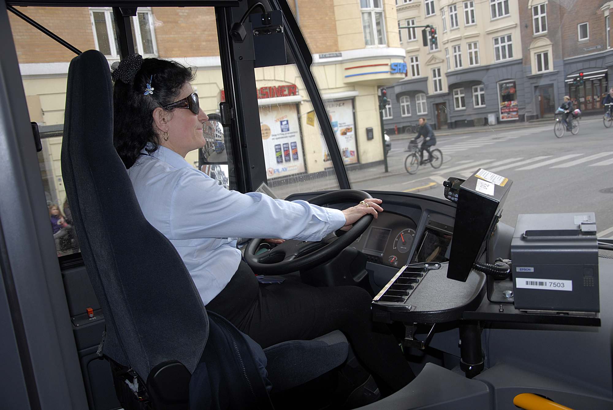 CONDUCTORA DE AUTOBUS