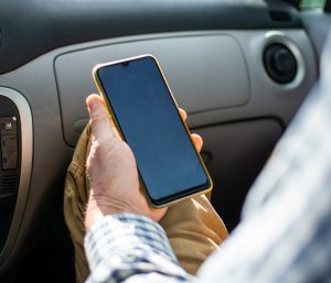 Conectando el teléfono móvil al coche