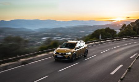Dacia Sandero hybrid 155