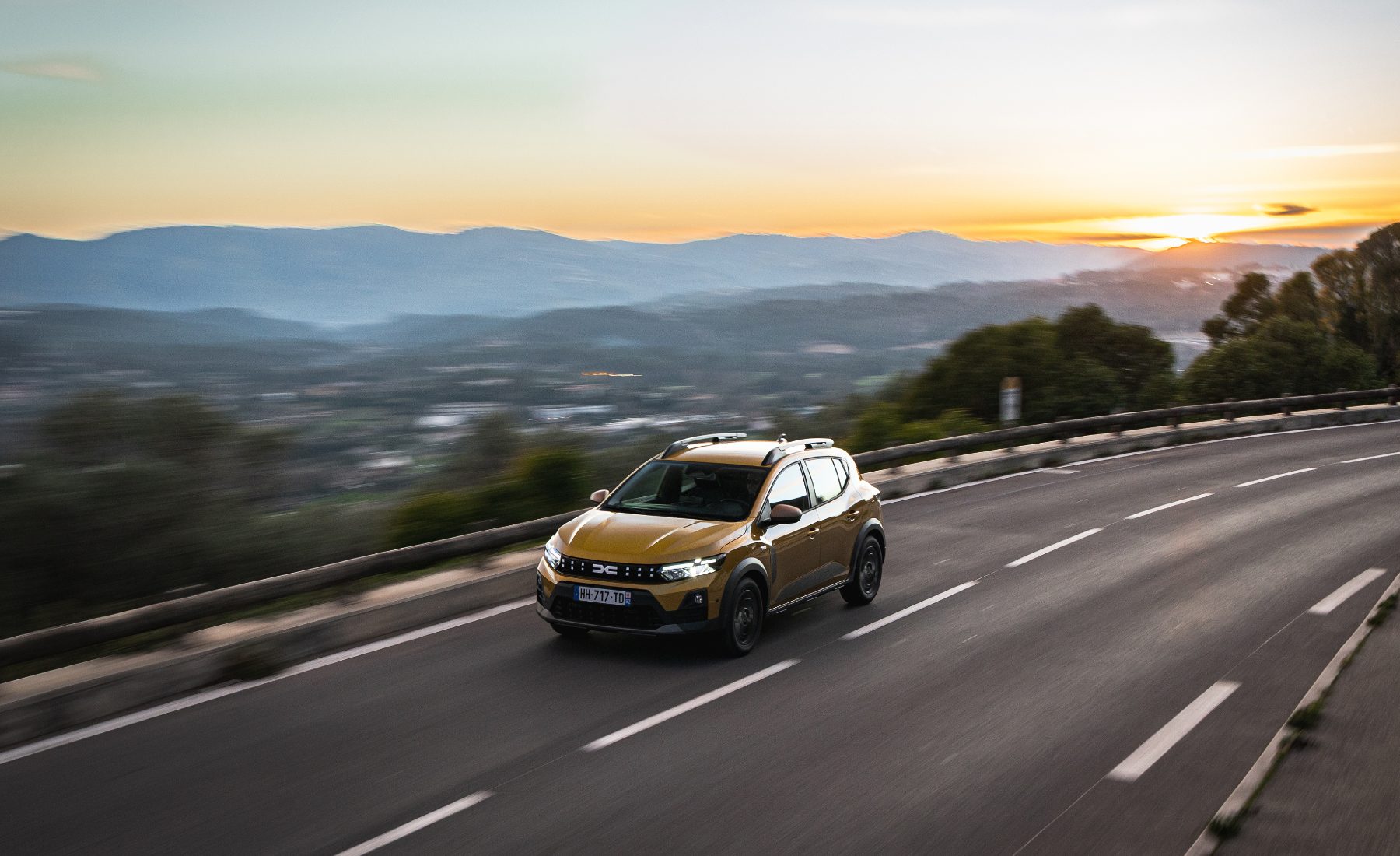 Dacia Sandero hybrid 155