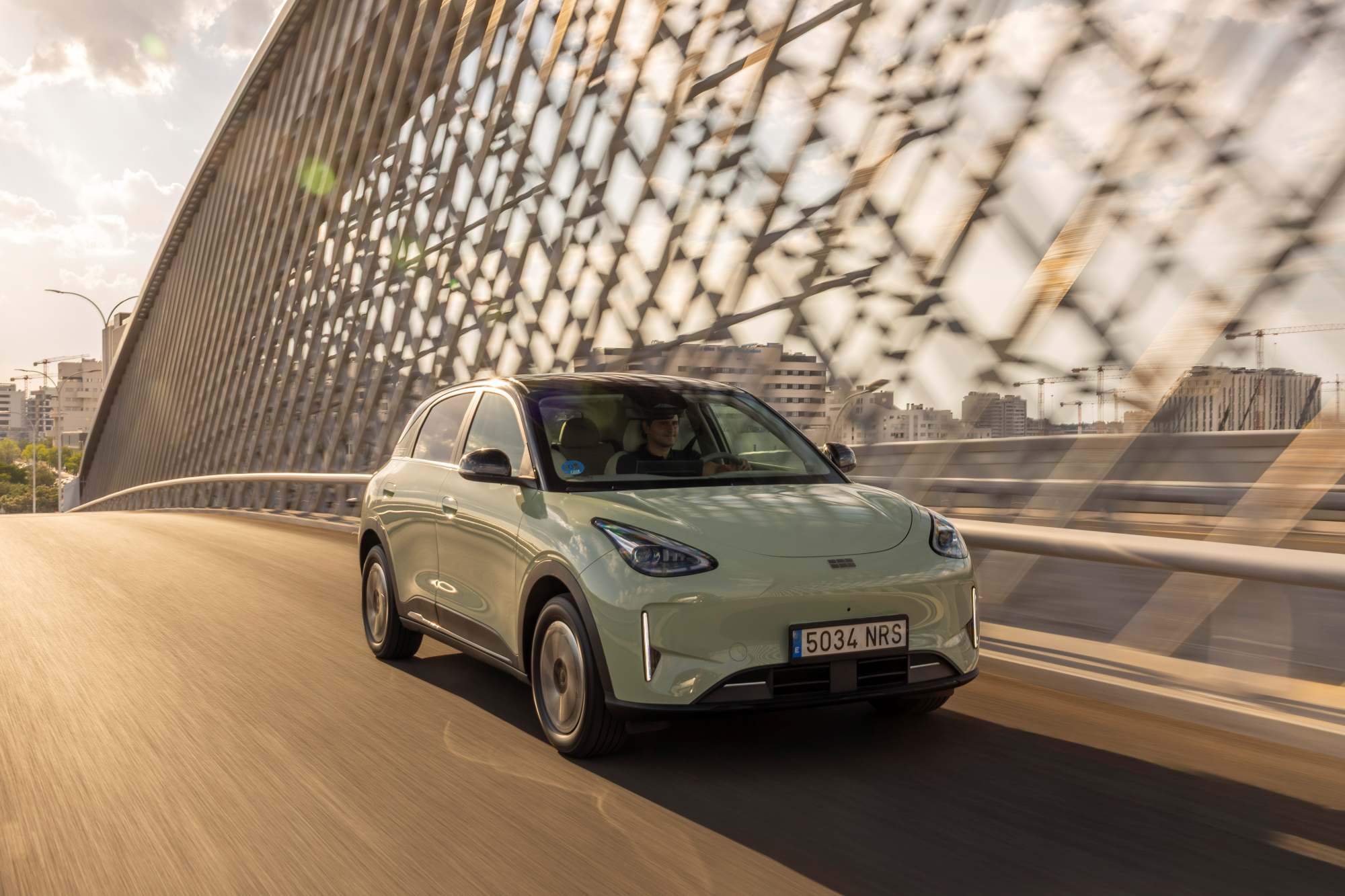 Geely E2