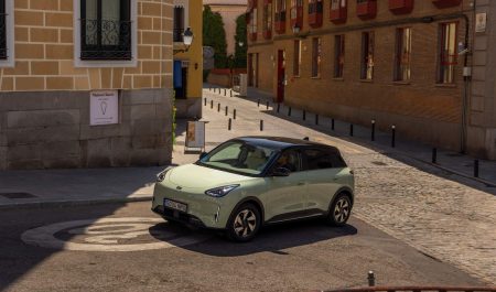 Geely E2