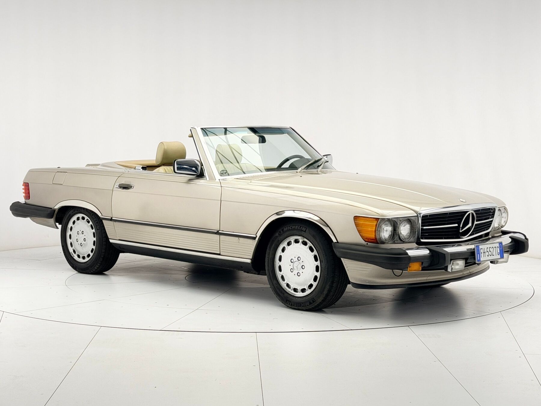 Mercedes 560 Roadster