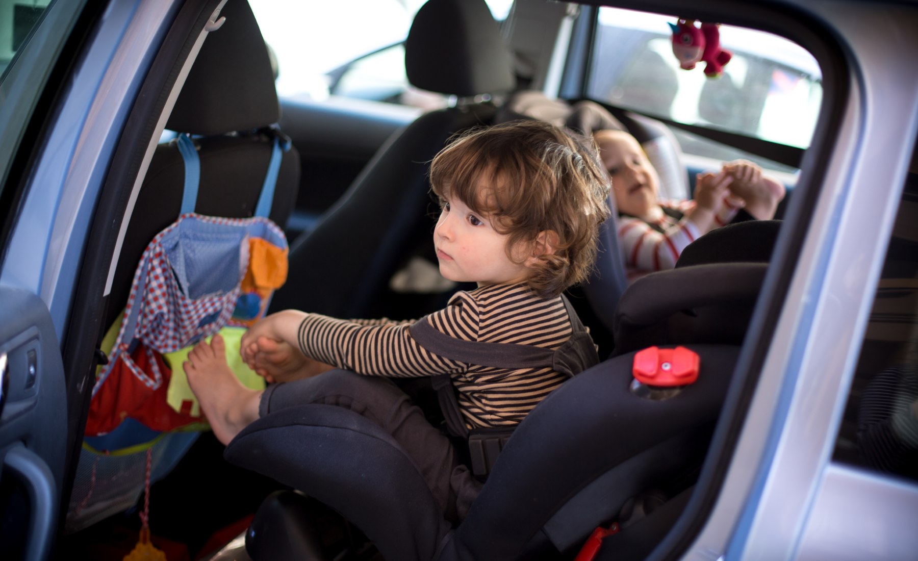Niños sillitas coche