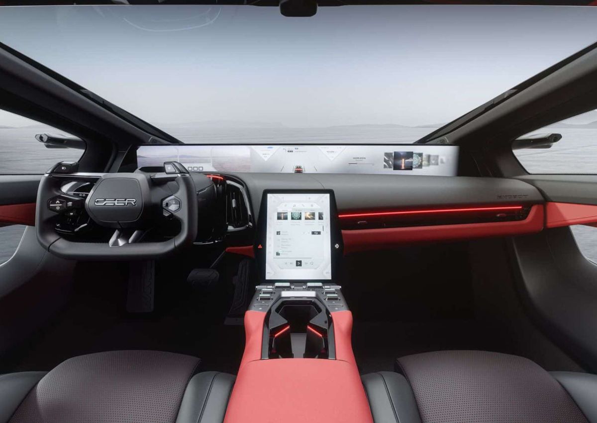 El parabrisas más grande del mundo ya no es de Tesla: el sorprendente récord que llega desde Arabia Saudí 