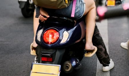 Pasajero moto chanclas