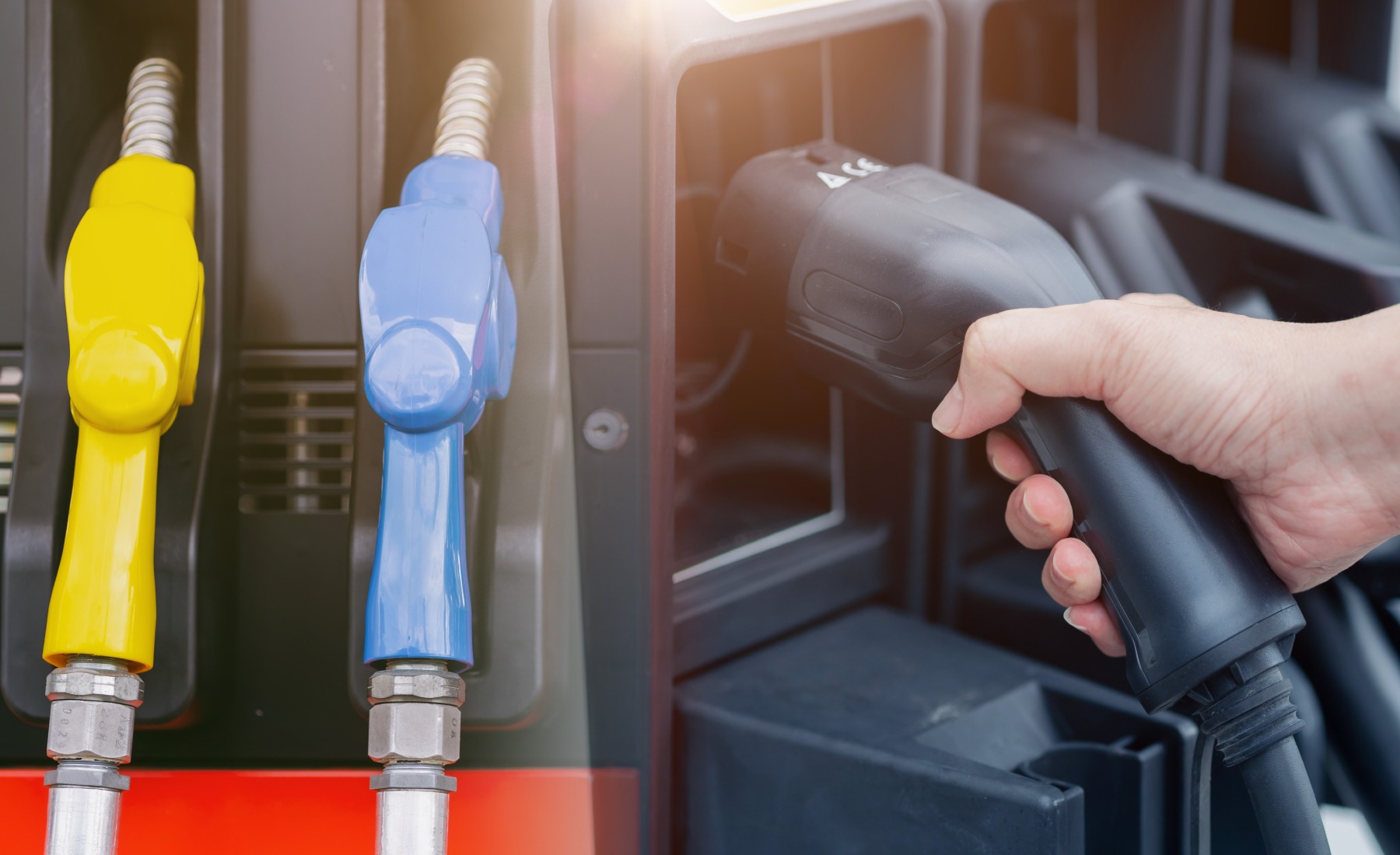Surtidor gasolina diésel y eléctrico