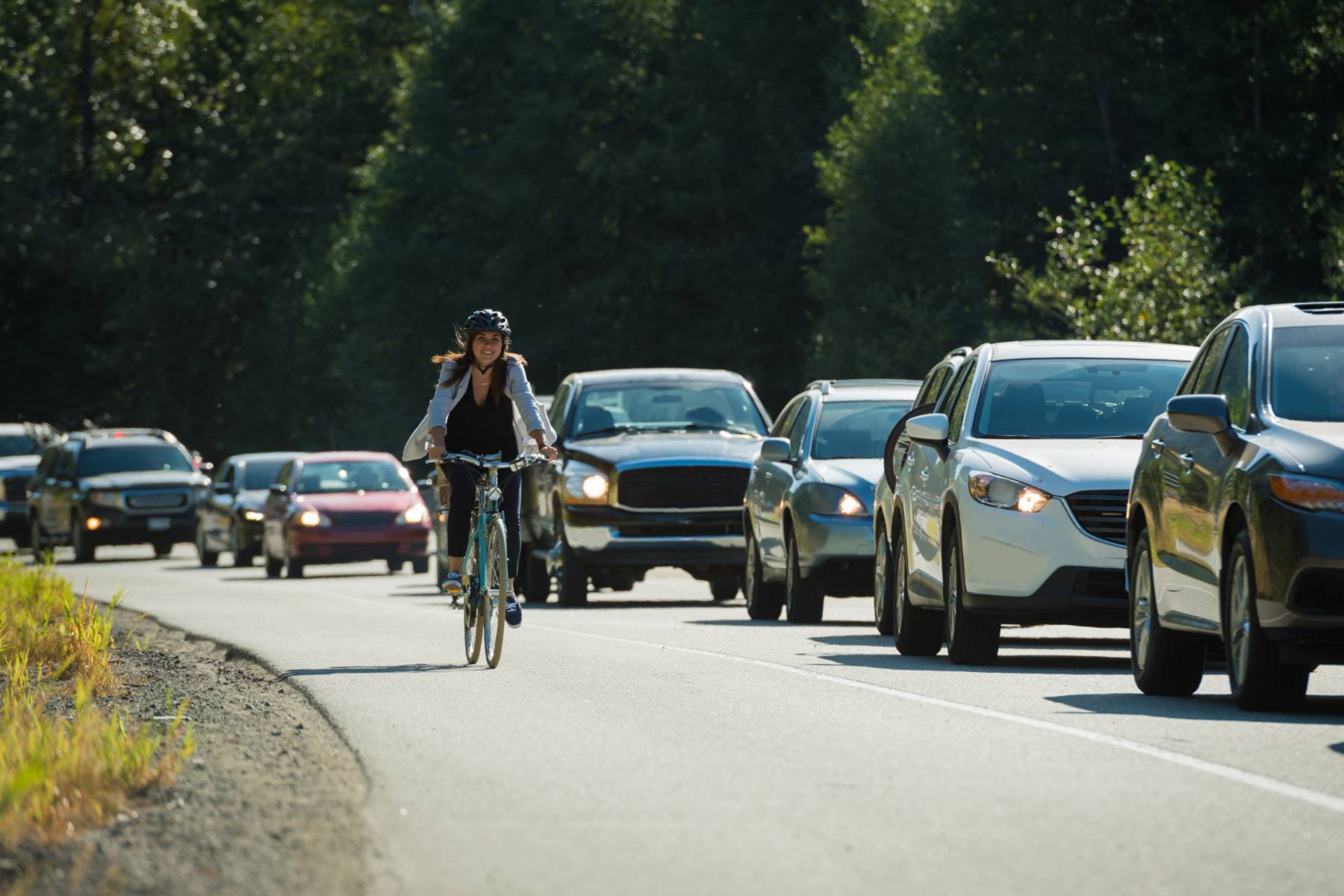 bici carretera adelantar dgt