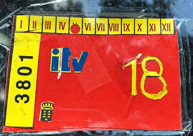 itv pegatina falsa